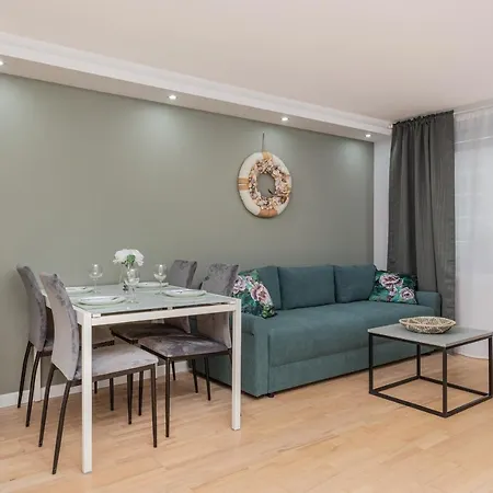 Cozy With Balcony In Dlugie Ogrody By Renters Apartment *