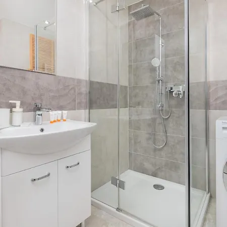 Apartment Cozy With Balcony In Dlugie Ogrody By Renters