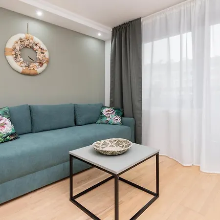 Cozy With Balcony In Dlugie Ogrody By Renters Apartment Gdansk